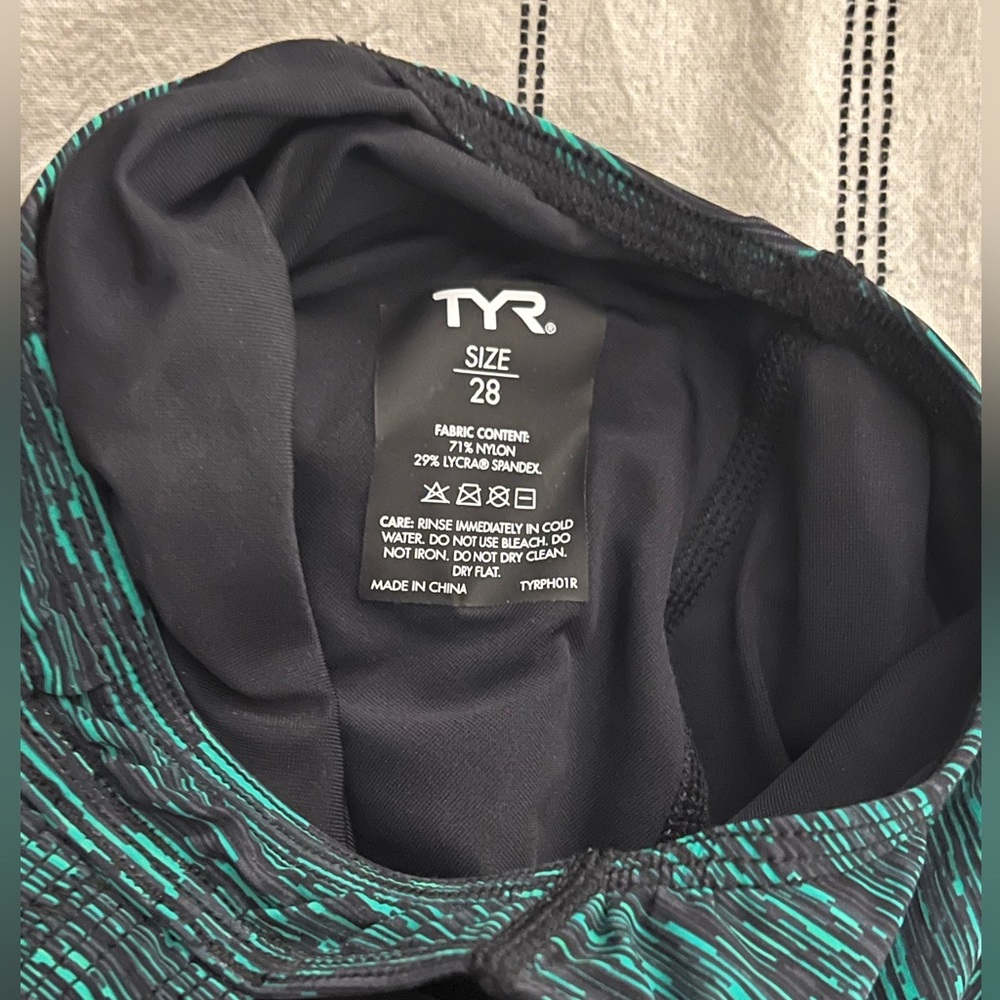 TYR Tech Suit - Picture 3 of 3